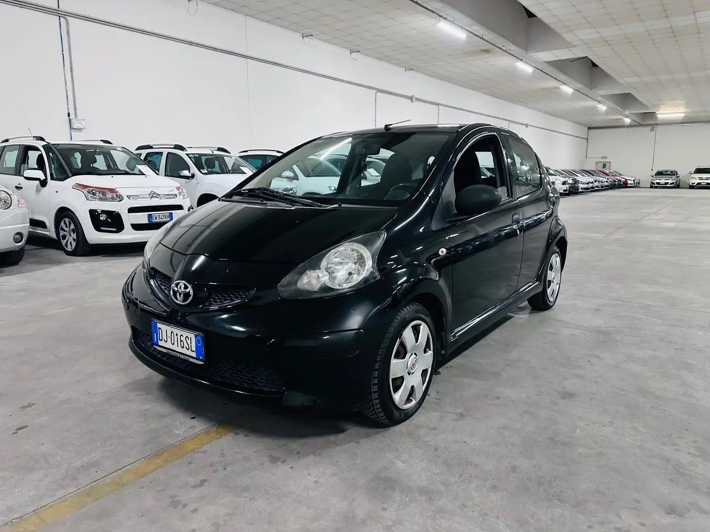 Toyota Aygo Aygo I 2007 5p 1.0 Sol Nero - 2