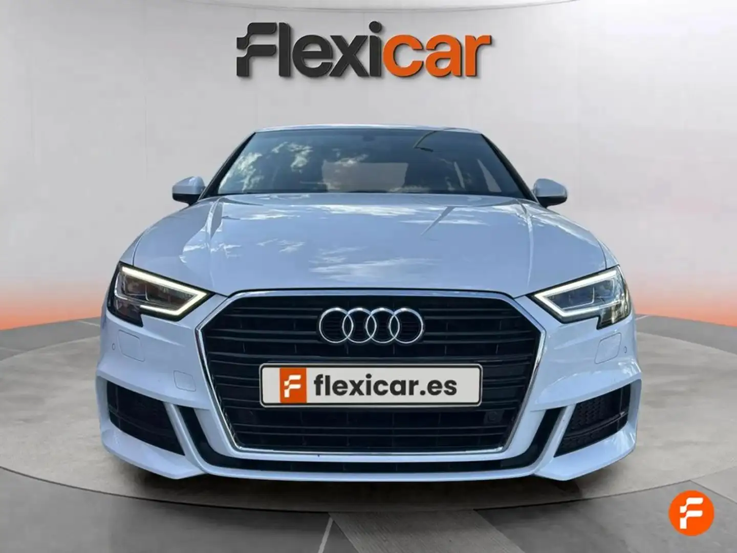 Audi A3 Black line edition 1.6 TDI 85kW Sedan Amarillo - 2