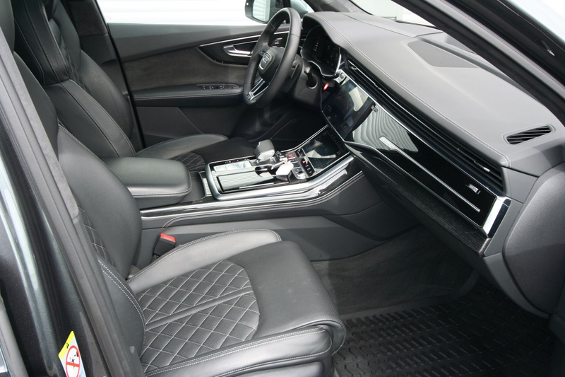 Audi SQ7 4.0 TDI quattro — photo 8