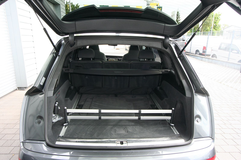 Audi SQ7 4.0 TDI quattro — photo 7
