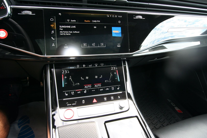 Audi SQ7 4.0 TDI quattro — photo 12