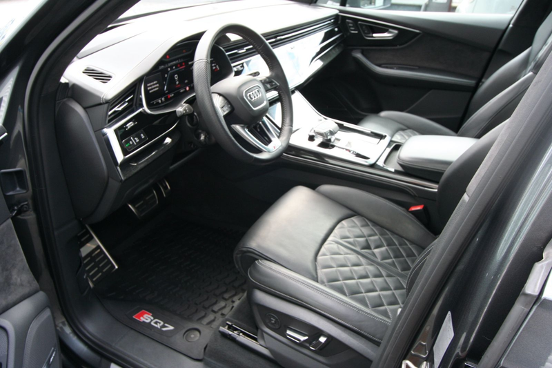 Audi SQ7 4.0 TDI quattro — photo 10