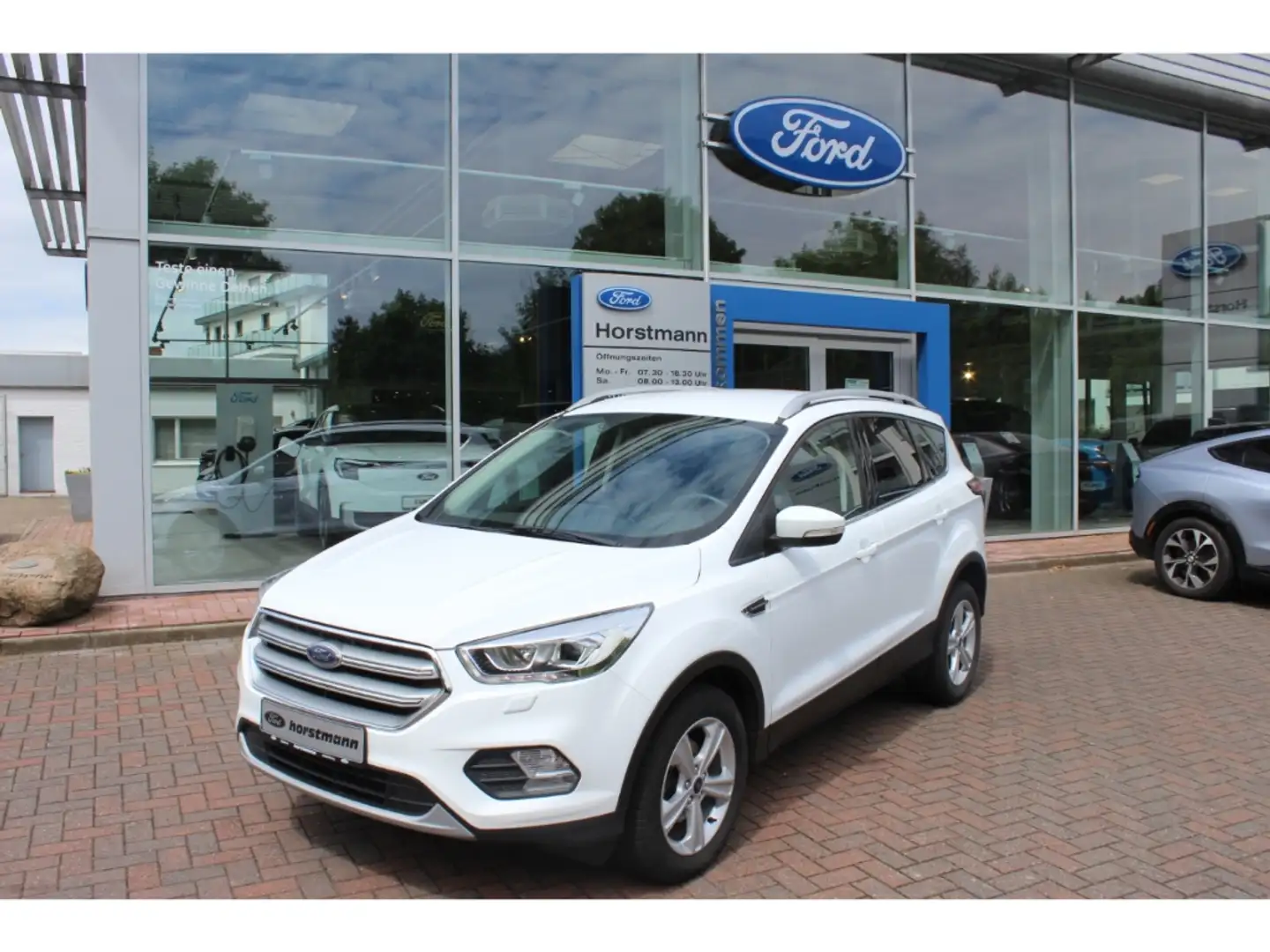 Ford Kuga COOL & CONNECT, NAVI, LM, PDC, BEH. WSS & SITZE, A Wit - 1