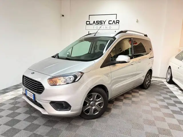 Ford Tourneo Courier 1.5 tdci 100cv plus E6.2