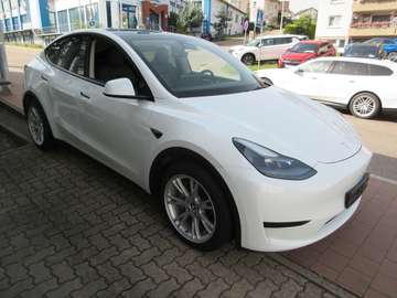Basis RWD/NavigationLED/ACC