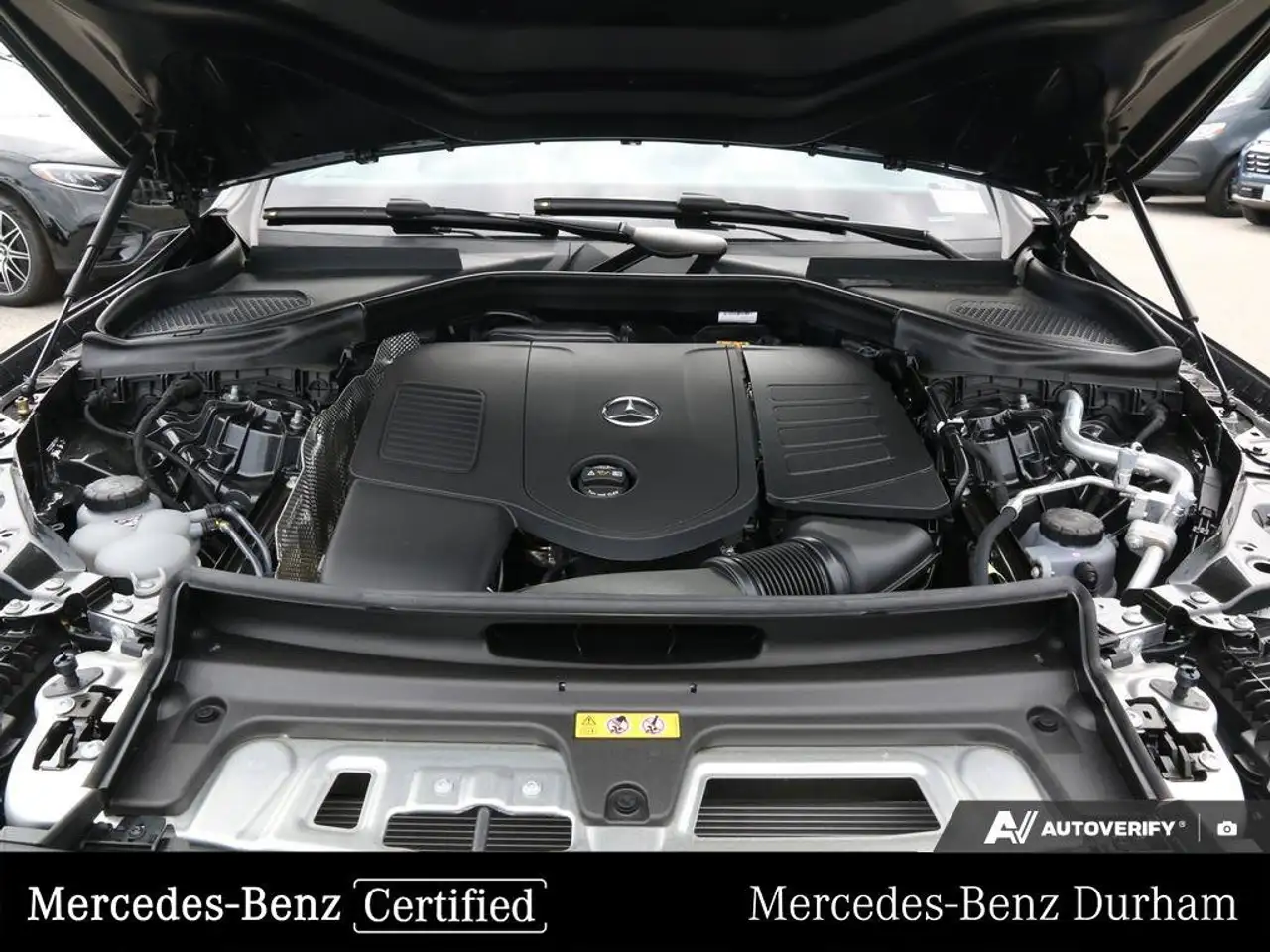 Mercedes-Benz GLC снимка Mercedes-Benz GLC