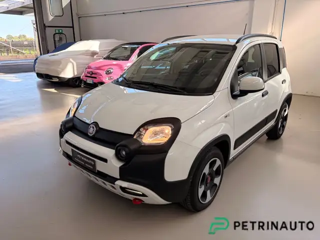 Fiat Panda Panda 1.0 firefly hybrid Cross s&s 70cv 5p.ti