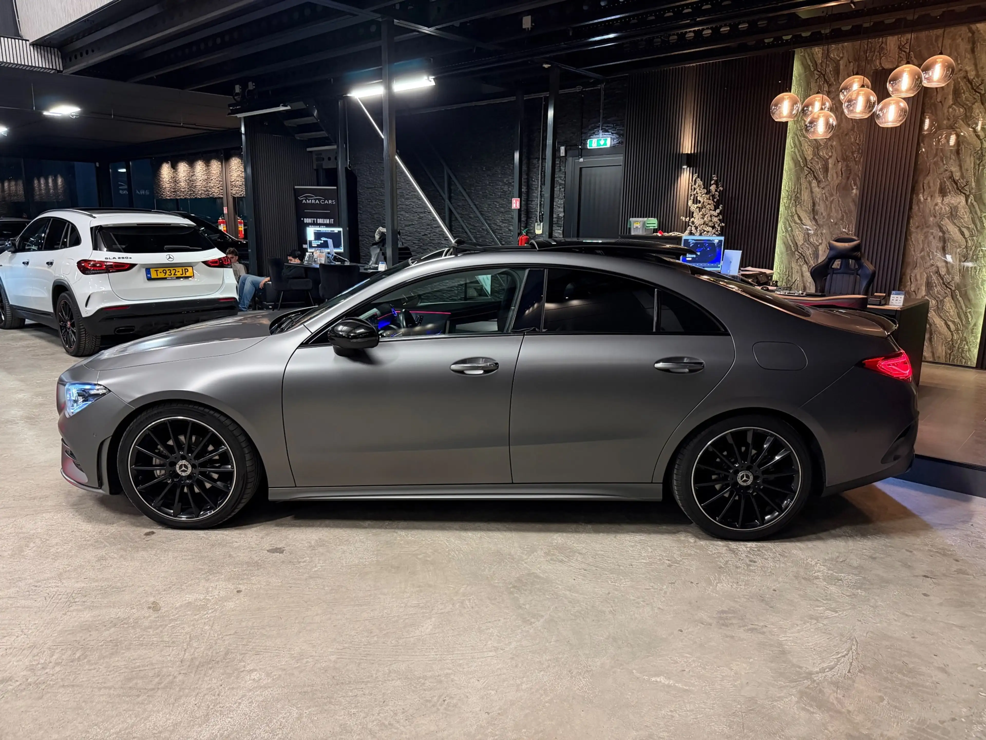 Mercedes-Benz CLA 180 AMG|PANO|SFEER|MEMORY|FULL OPTIONS — photo 9