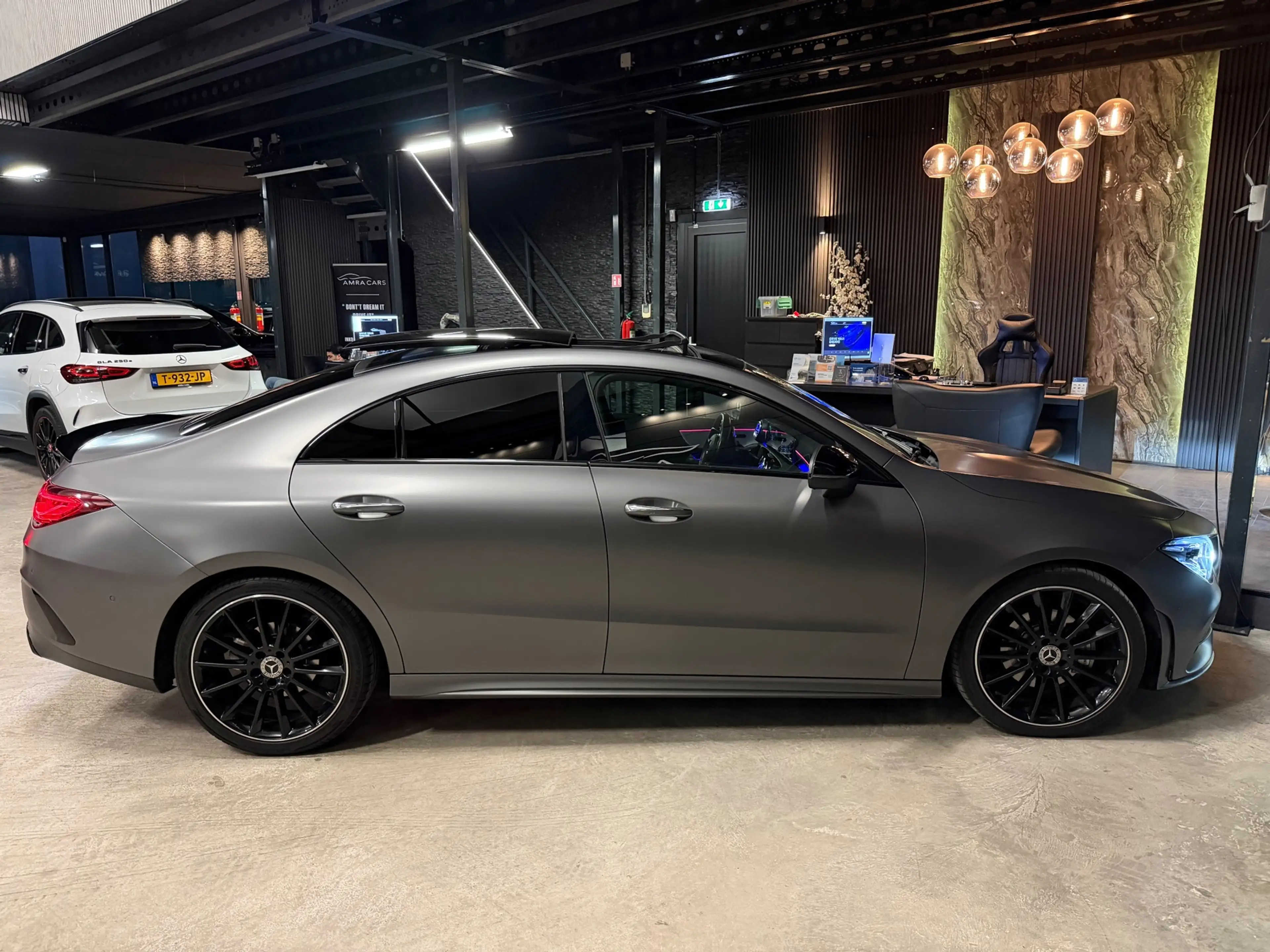 Mercedes-Benz CLA 180 AMG|PANO|SFEER|MEMORY|FULL OPTIONS — photo 8