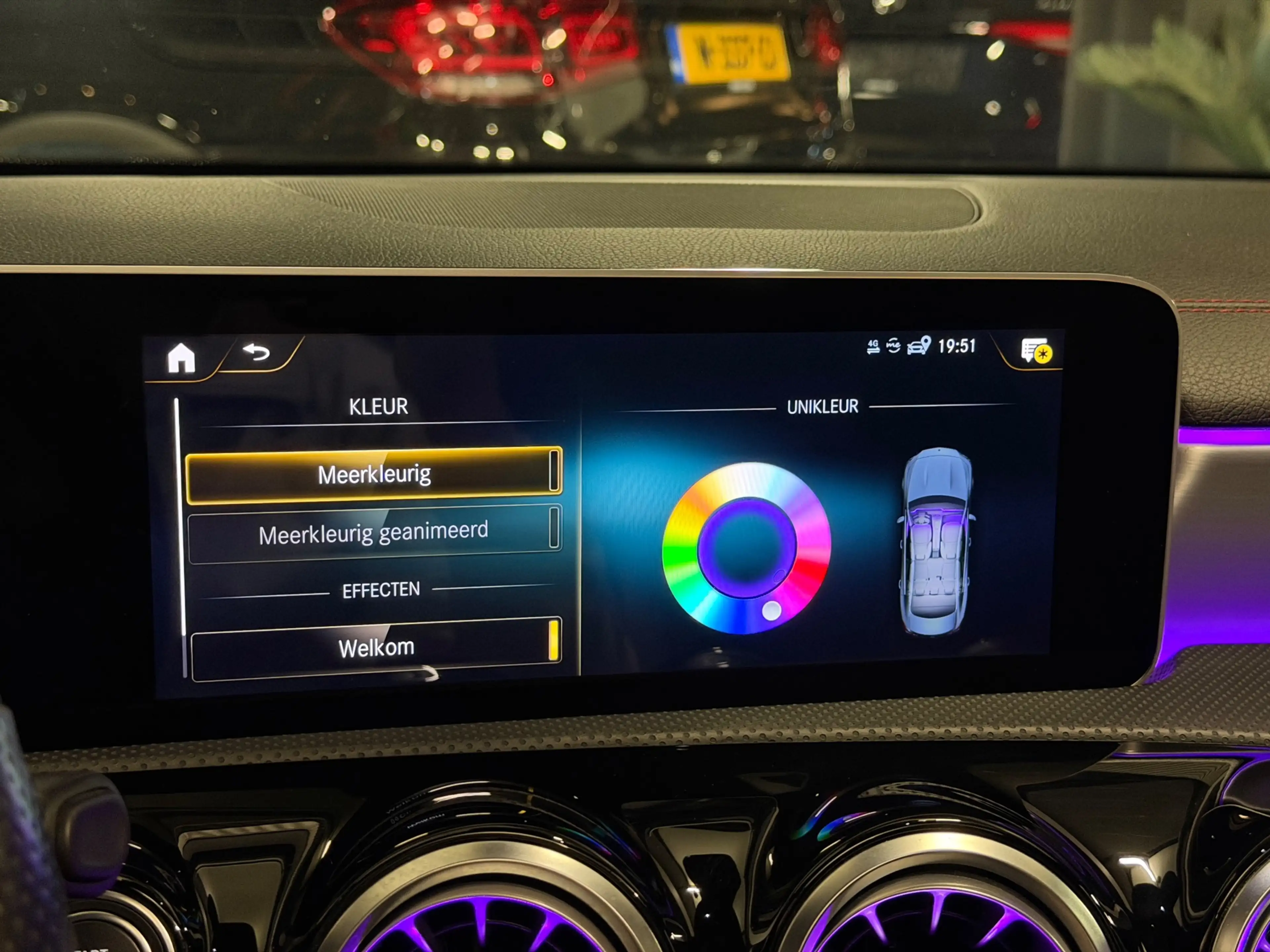 Mercedes-Benz CLA 180 AMG|PANO|SFEER|MEMORY|FULL OPTIONS — photo 28
