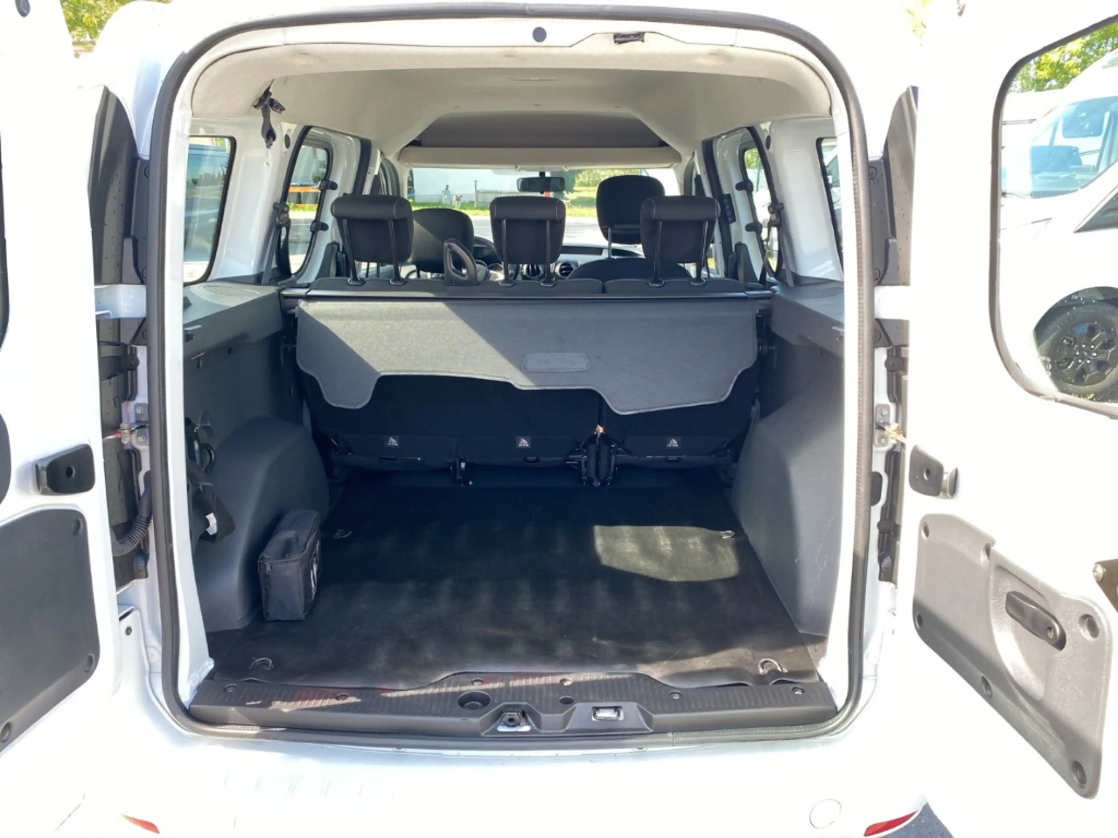 Dacia Dokker 1.3 TCe 100 COMFORT Comfort KLIMAANLAGE+RADIO — photo 12