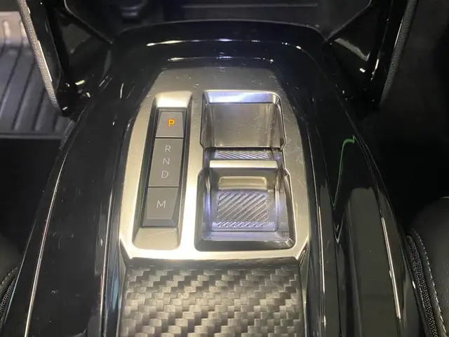 Peugeot 2008 view 12