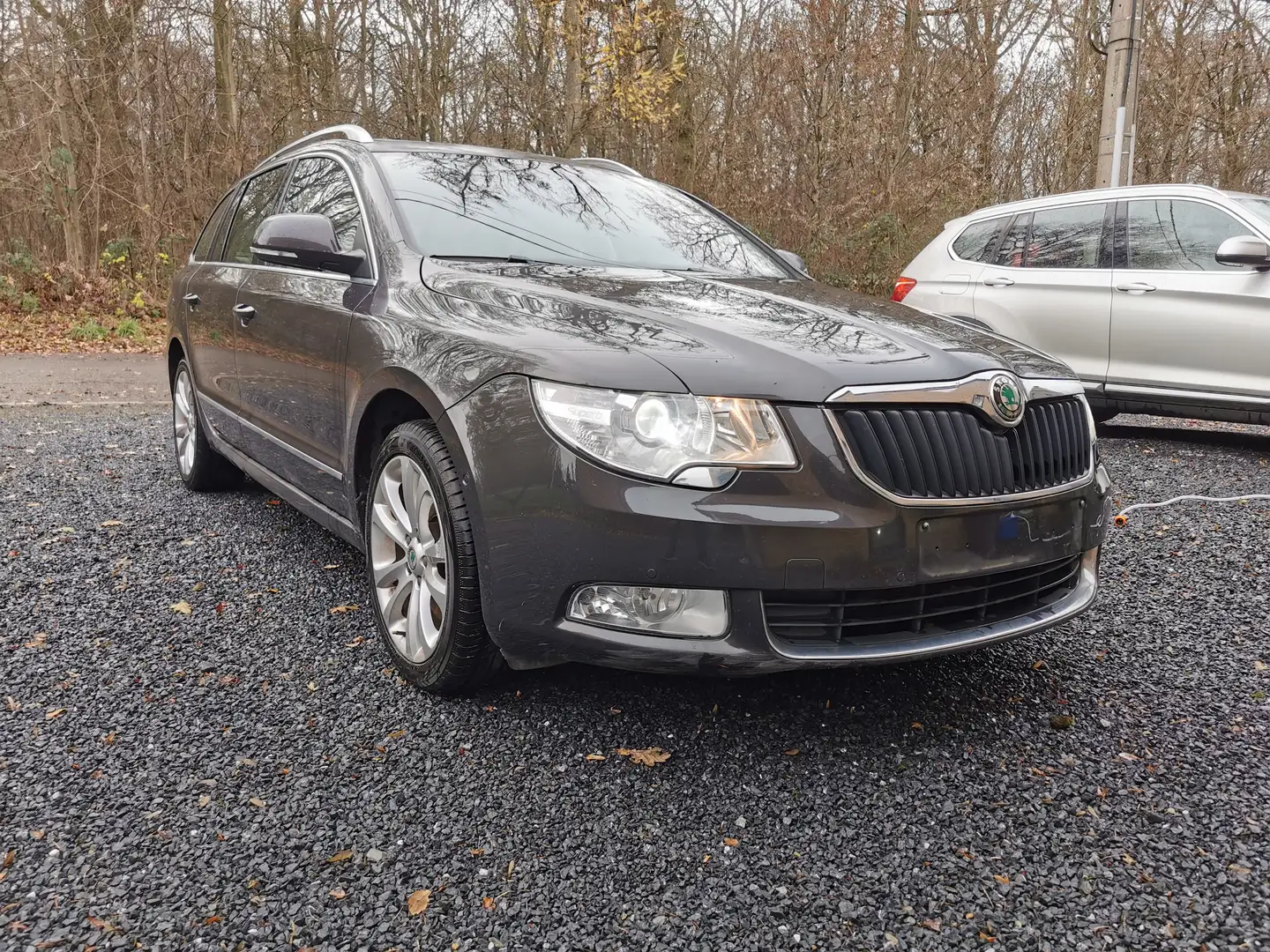 Skoda Superb Superb SW 2.0 TDi Elegance DPF DSG Brun - 1