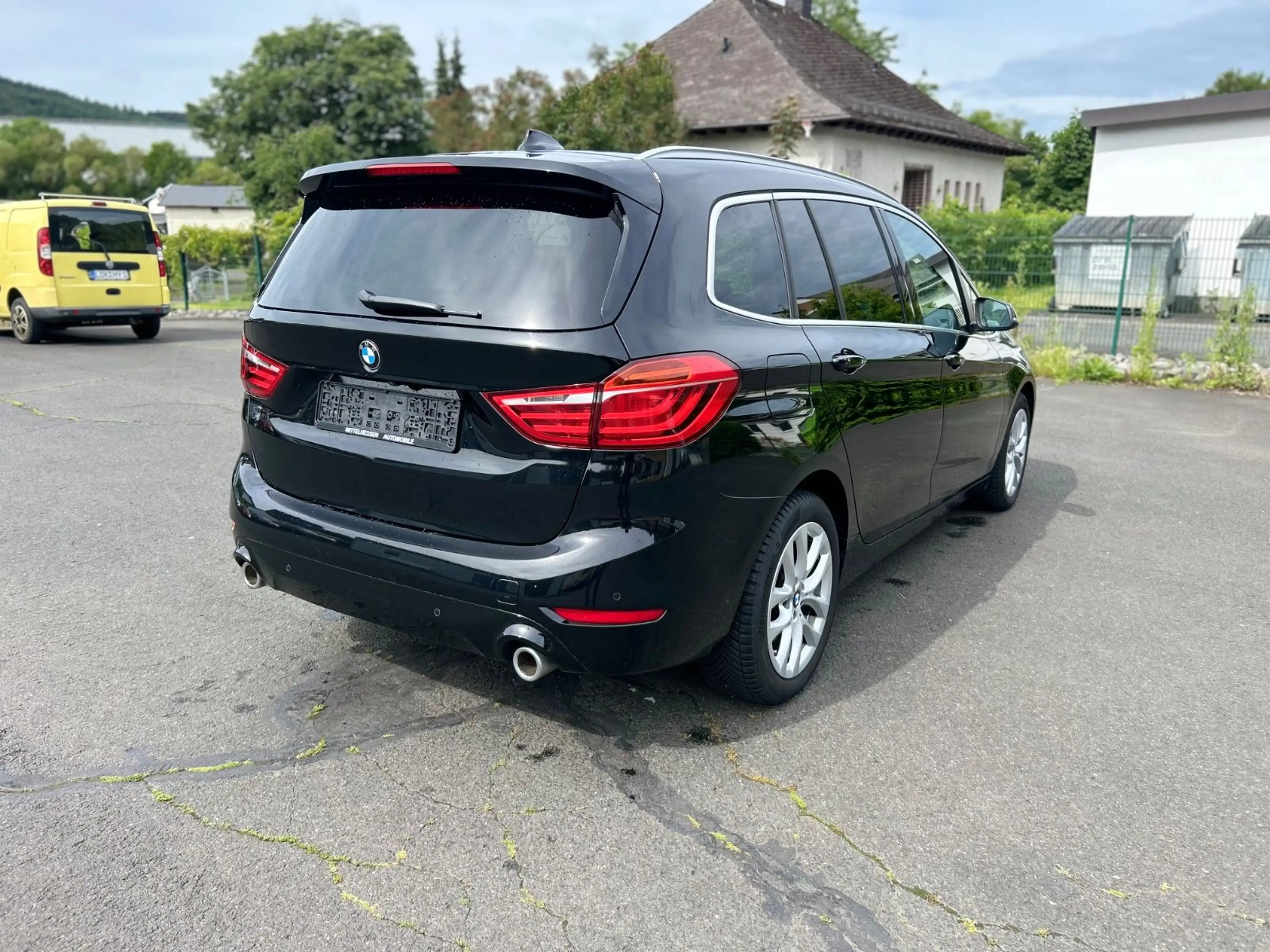 BMW 220 d Gran Tourer Advantage HUD/LED/ — photo 3