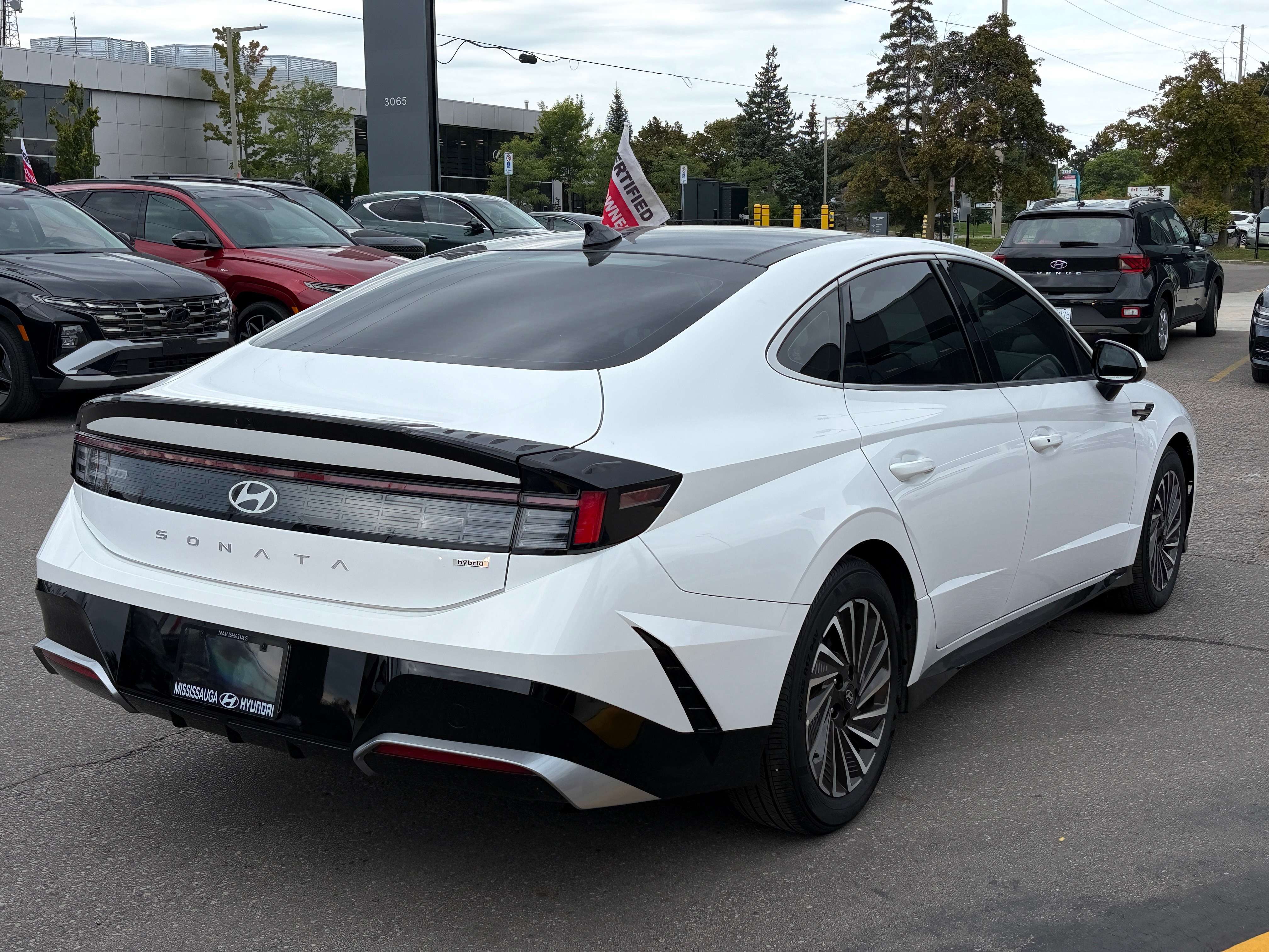 2026 Hyundai Sonata Trend | HEV | Leather | Pano roof | Carplay | DEMO — снимка 1