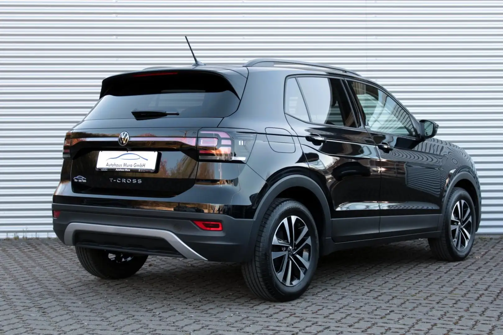 Volkswagen T-Cross United 1.0TSI AID ACC NAVI RFK LM16 Černá - 2