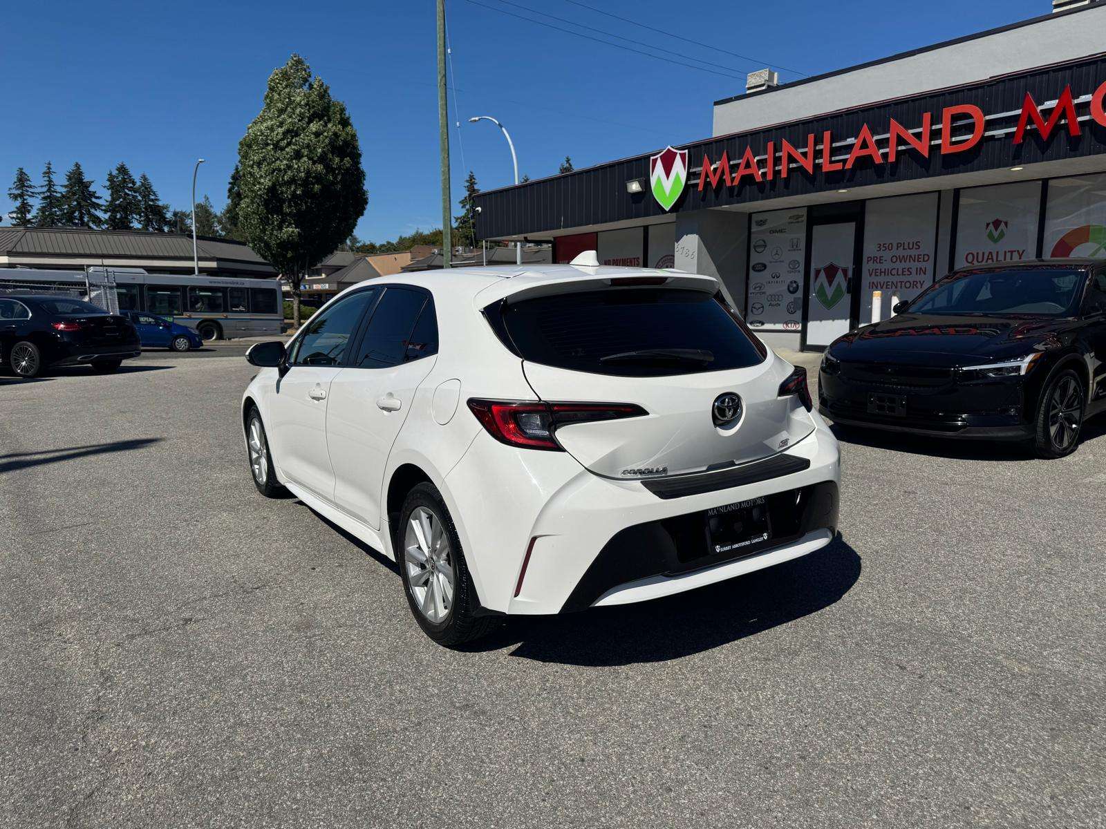 2023 Toyota Corolla Hatchback — view 7