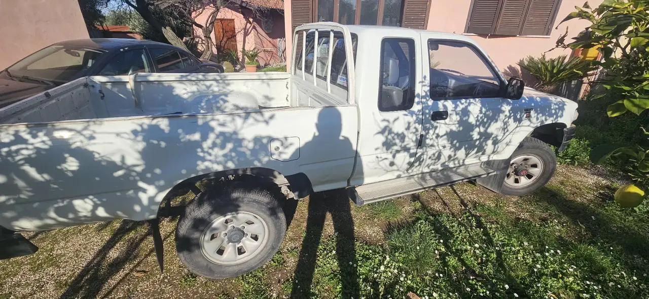 Toyota Hilux 2.5 extra cab, foto 11