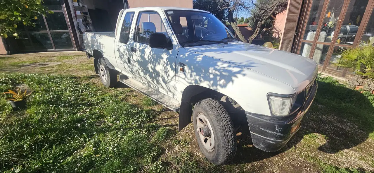 Toyota Hilux 2.5 extra cab, foto 2
