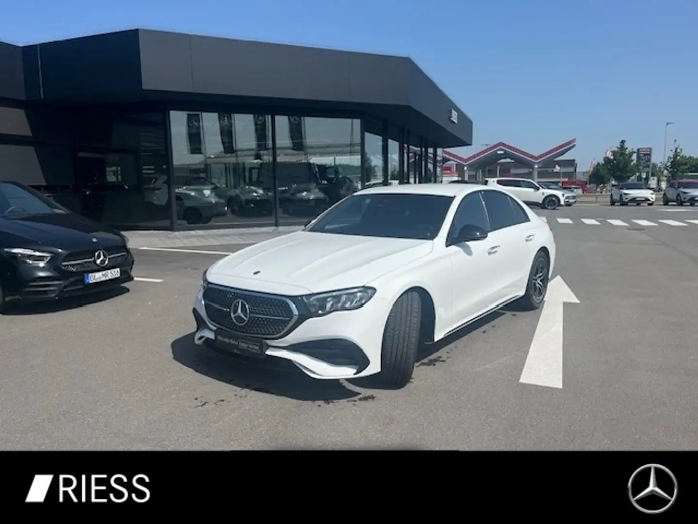 Mercedes-Benz E 220 d AMG Sport Night Distr W-Paket Wide Kamera Blanc - 1