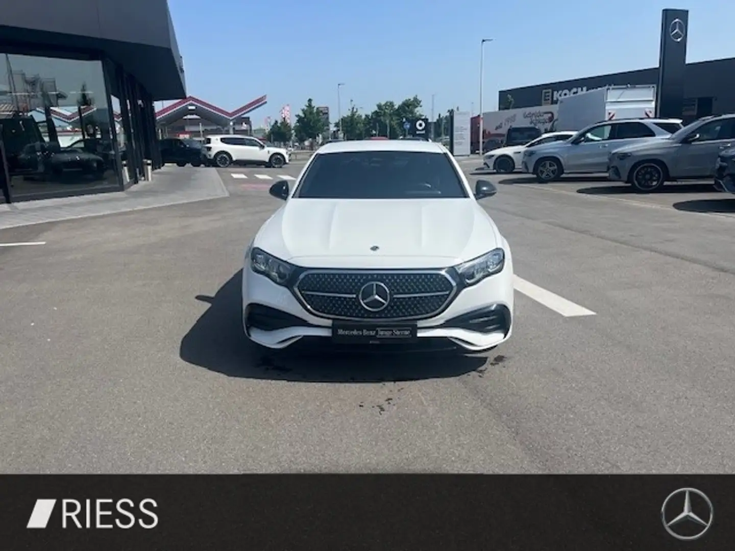 Mercedes-Benz E 220 d AMG Sport Night Distr W-Paket Wide Kamera Blanc - 2