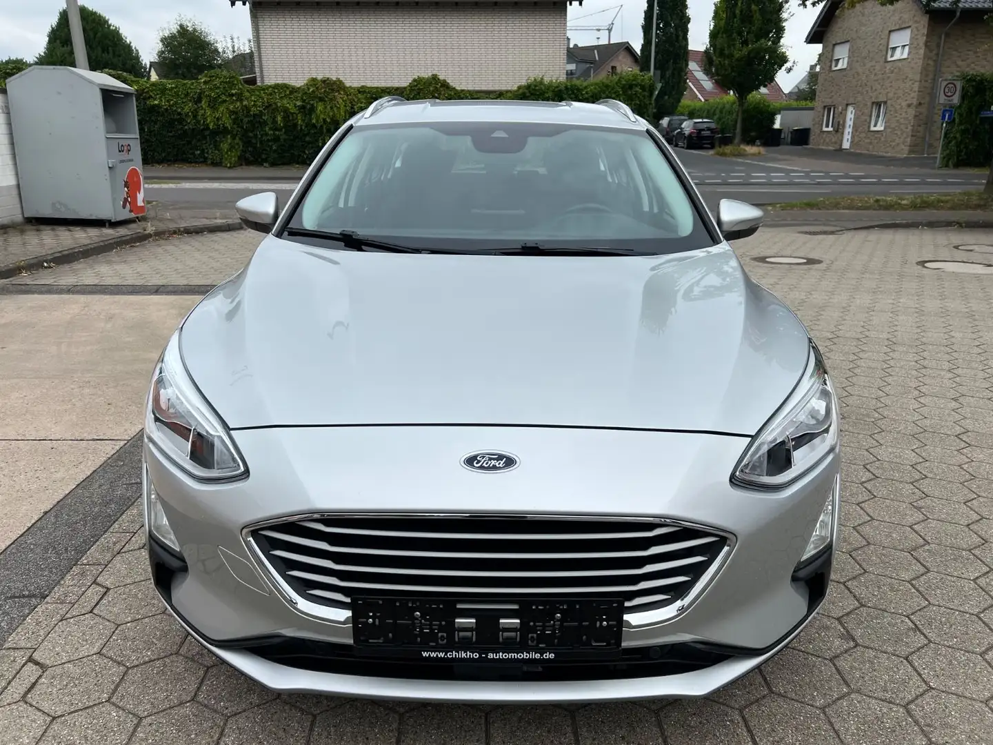 Ford Focus Turnier 1,5 TDCI AUTOMATIK/SERVICE&TÜV NEU Zilver - 1