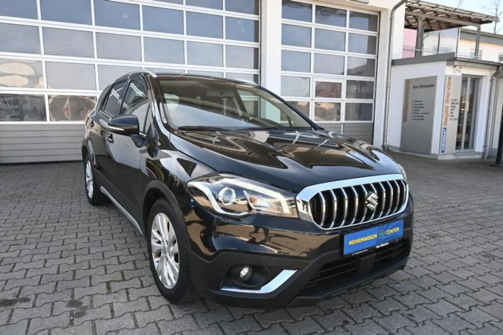 Suzuki SX4 S-Cross 1.0 Boosterjet Automatik Comfort Schwarz - 1