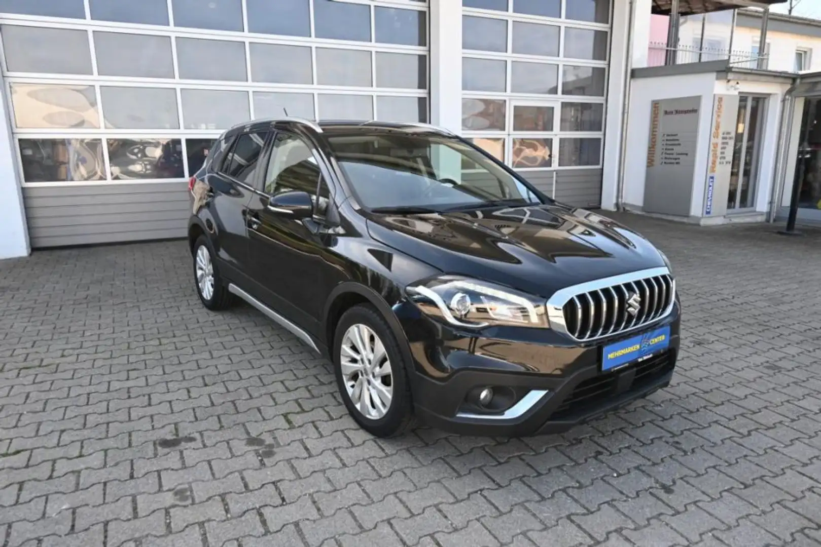 Suzuki SX4 S-Cross 1.0 Boosterjet Automatik Comfort Noir - 2