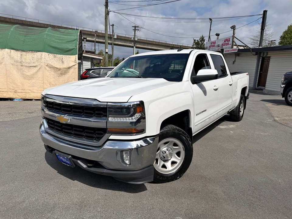 2018 Chevrolet Silverado 1500 4WD Crew Cab LT CLEAN TITLE NO ACCIDENTS