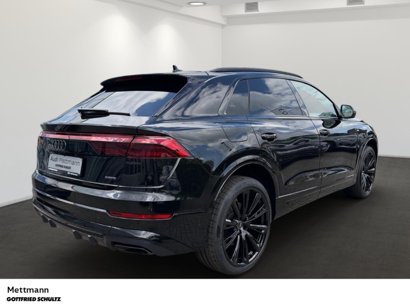 Audi Q8 SUV TFSI e 2 x S-LINE PANO B&O HUD BLACK MATRIX — photo 4