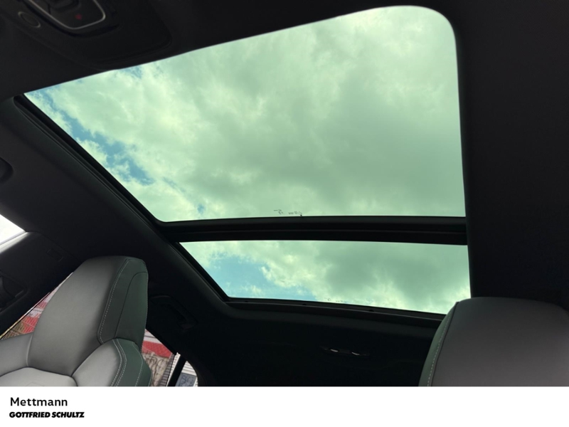 Audi Q8 SUV TFSI e 2 x S-LINE PANO B&O HUD BLACK MATRIX — photo 13