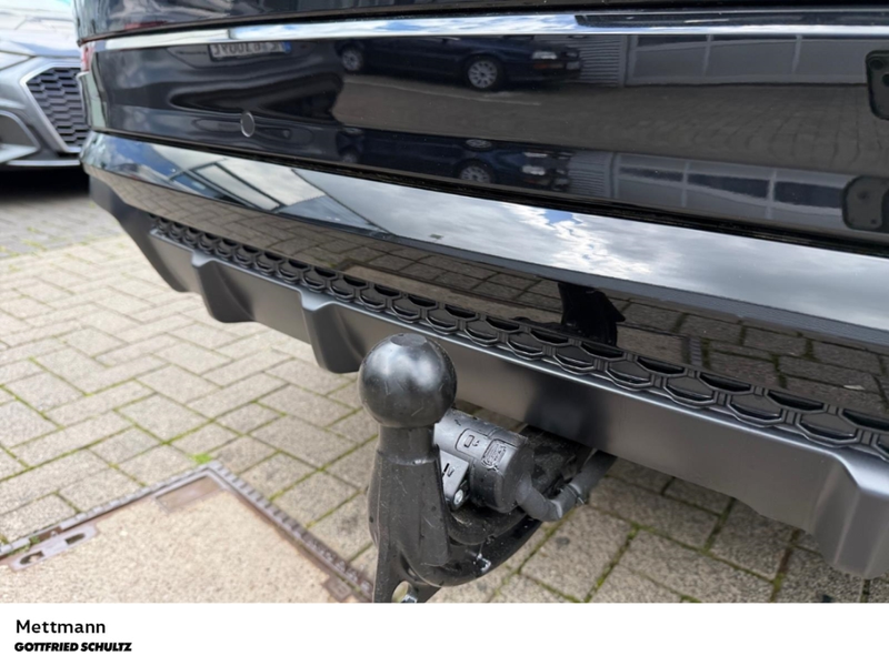 Audi Q8 SUV TFSI e 2 x S-LINE PANO B&O HUD BLACK MATRIX — photo 10