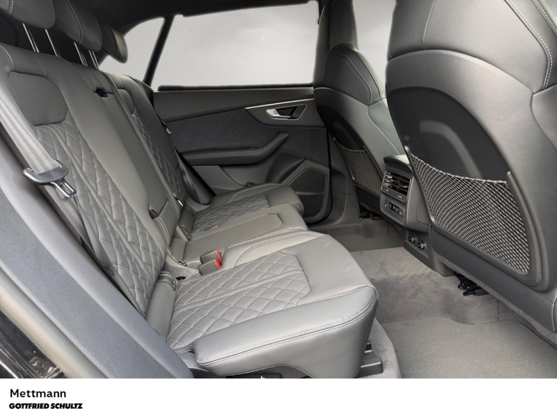 Audi Q8 SUV TFSI e 2 x S-LINE PANO B&O HUD BLACK MATRIX — photo 7