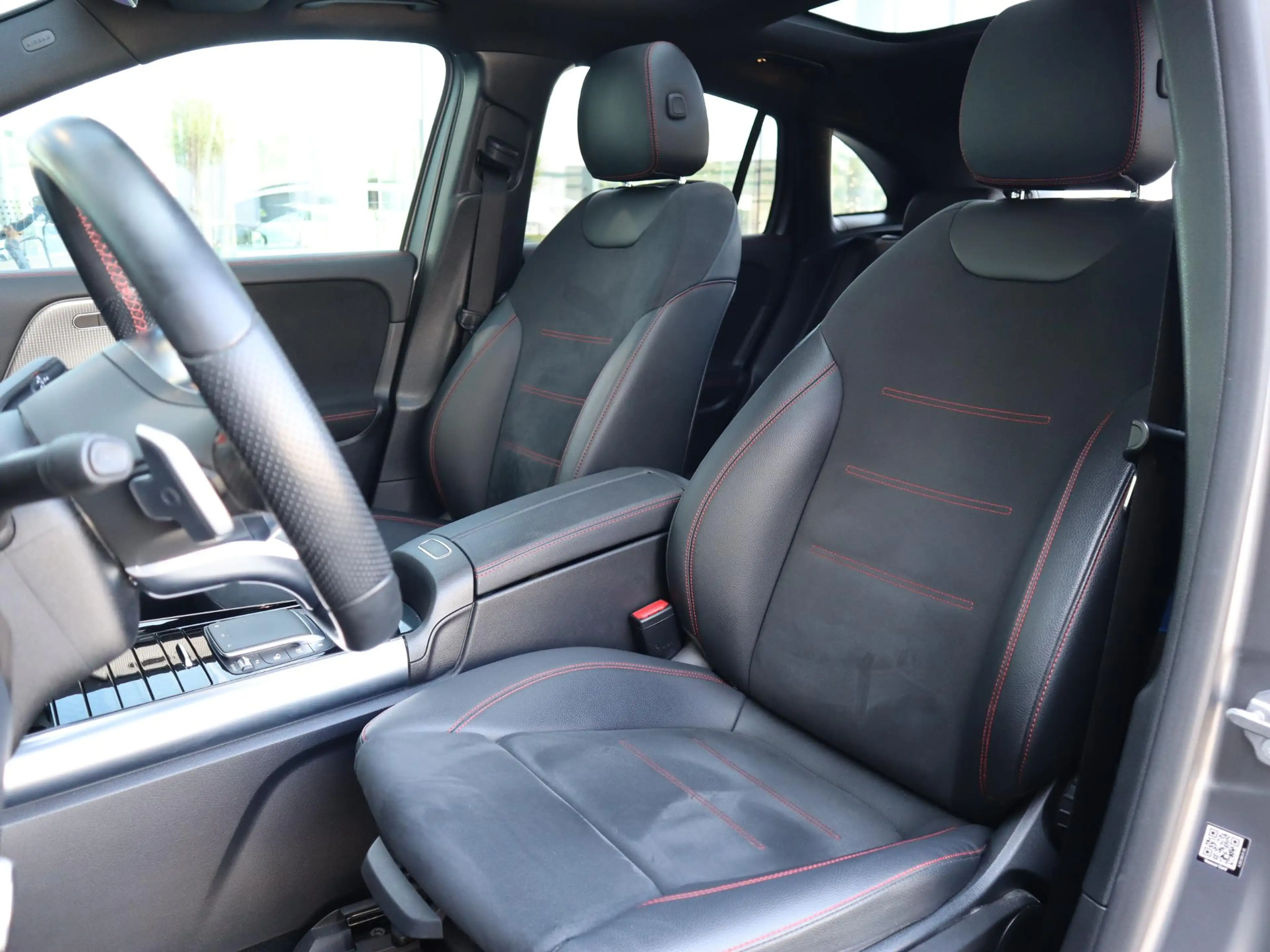 Mercedes-Benz EQA 250 Business Solution AMG 67 kWh — photo 13