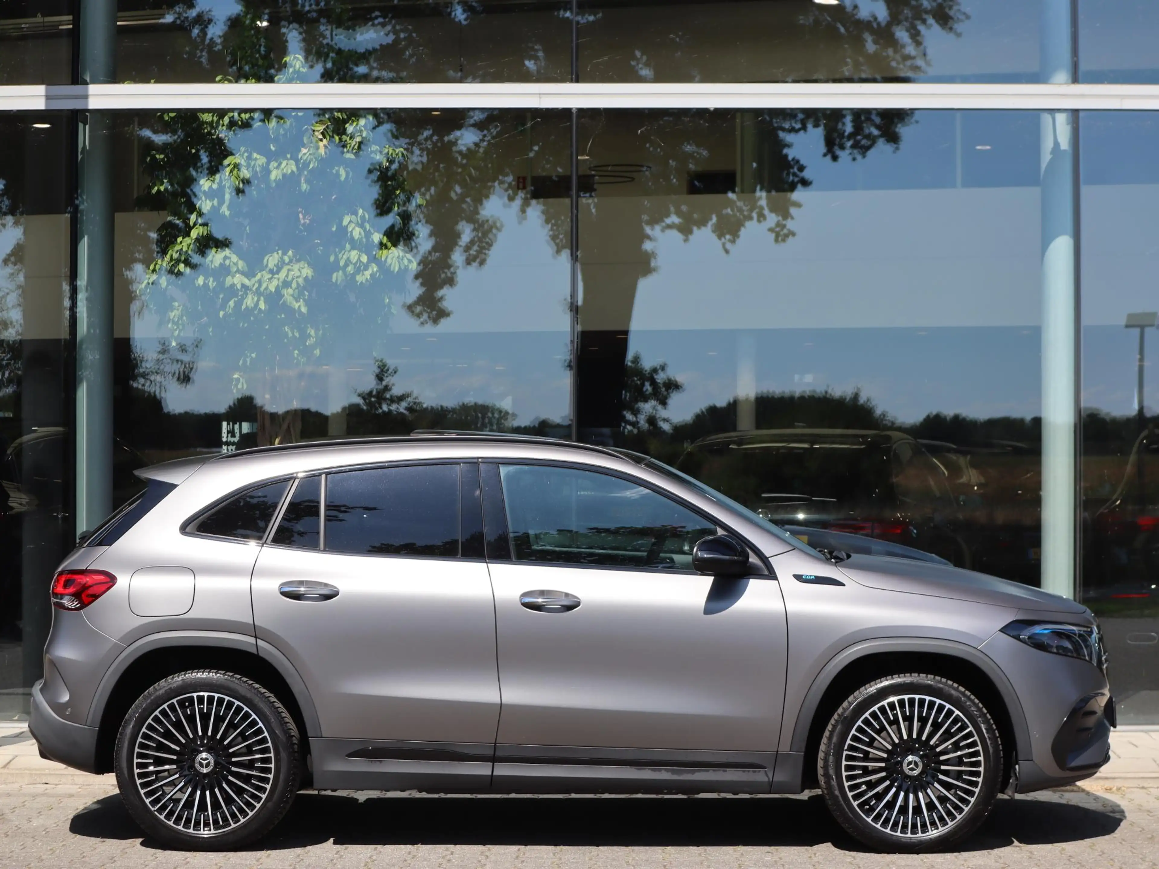 Mercedes-Benz EQA 250 Business Solution AMG 67 kWh — photo 5