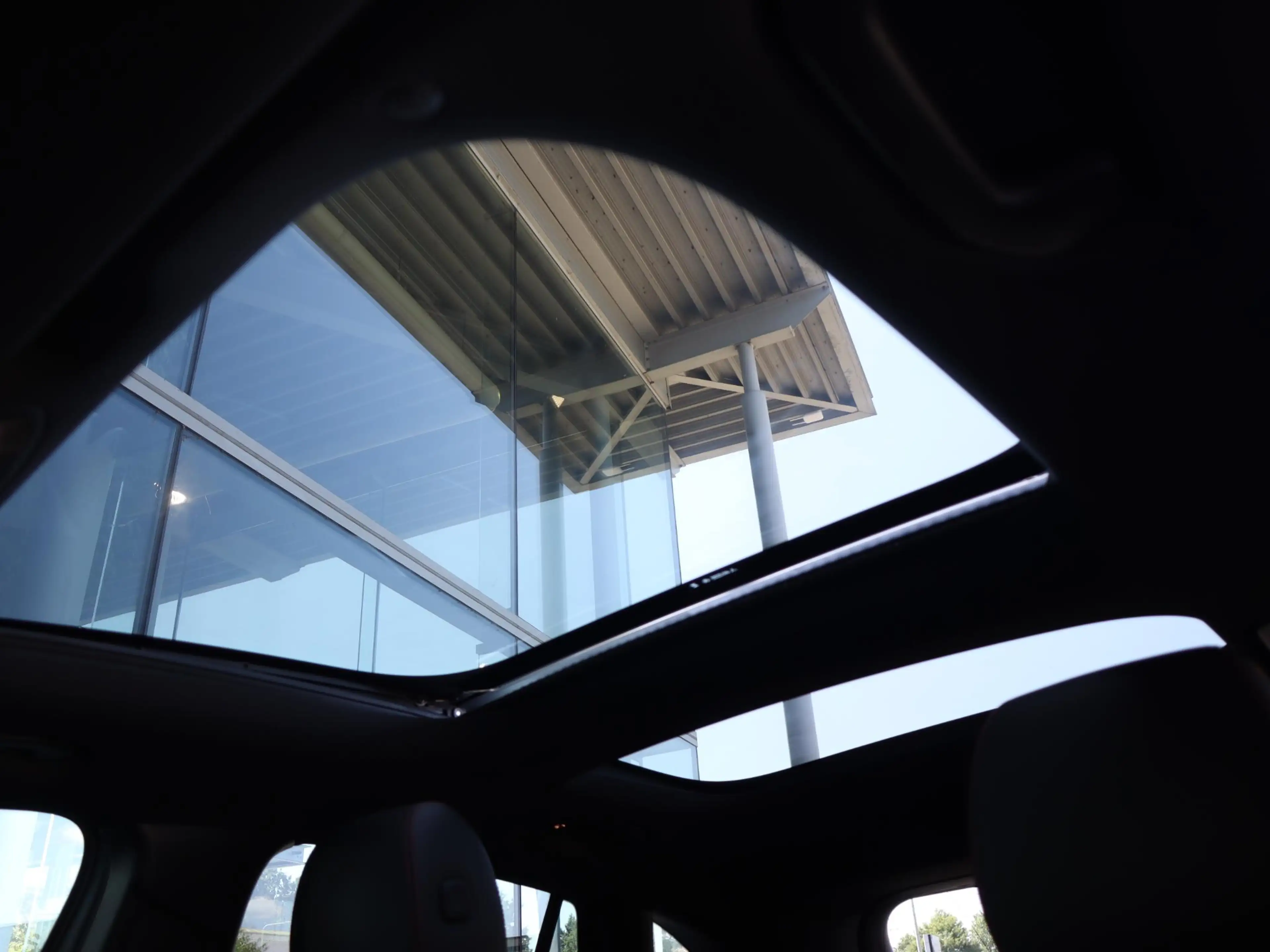 Mercedes-Benz EQA 250 Business Solution AMG 67 kWh — photo 11