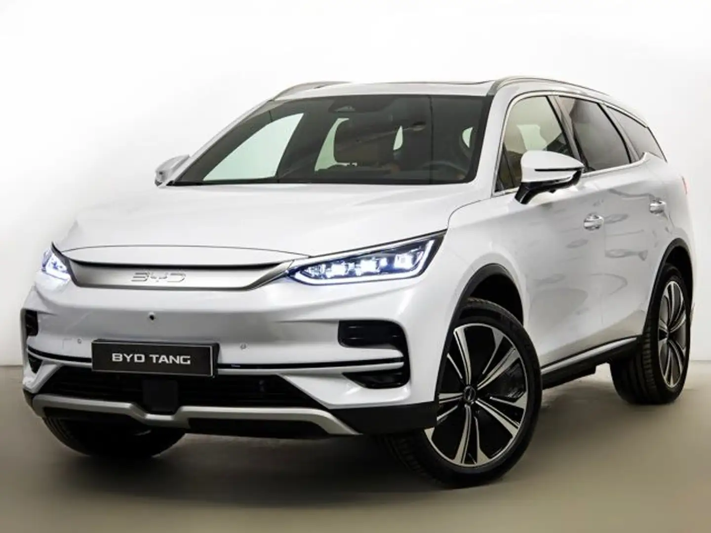 BYD Tang Flagship Weiß - 2