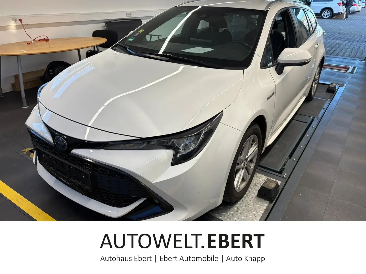 Toyota Corolla 2.0 Hybrid Lounge/KAMERA/ACC/SHZ/LED/ Blanc - 1