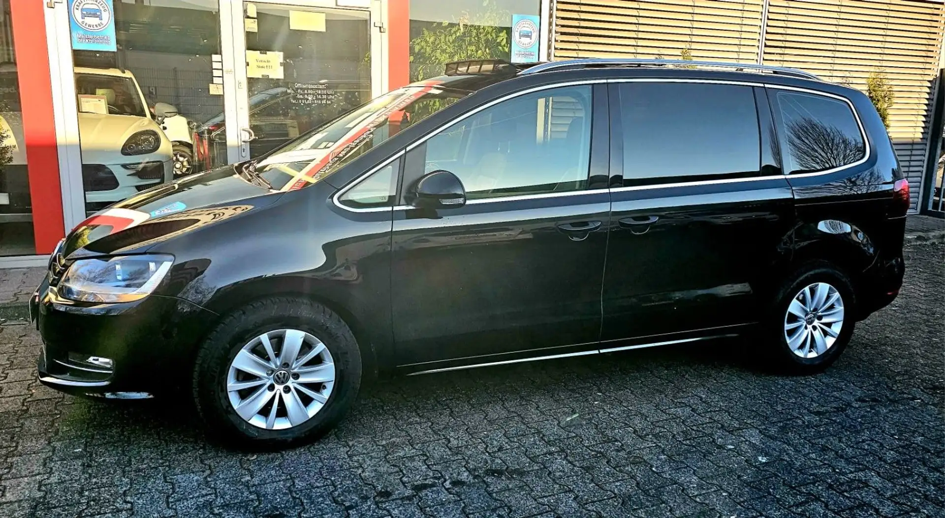 Volkswagen Sharan Highline PANORAMA  AHK NAVI 6SITZ LEDER K Schwarz - 2