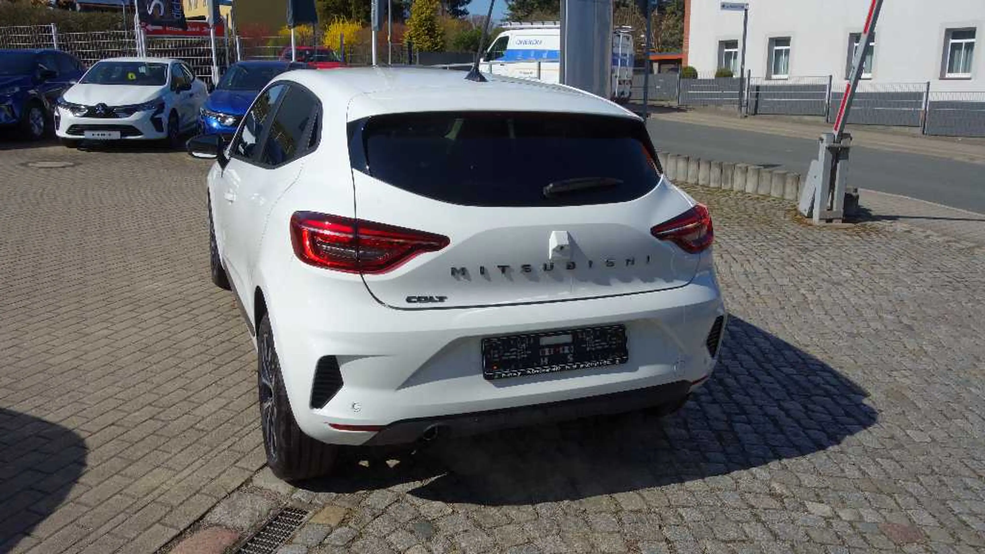 Mitsubishi Colt PLUS 1.0 T 6-Gang Kamera,Sitzhzg,Lenkrad beheizbar — photo 8