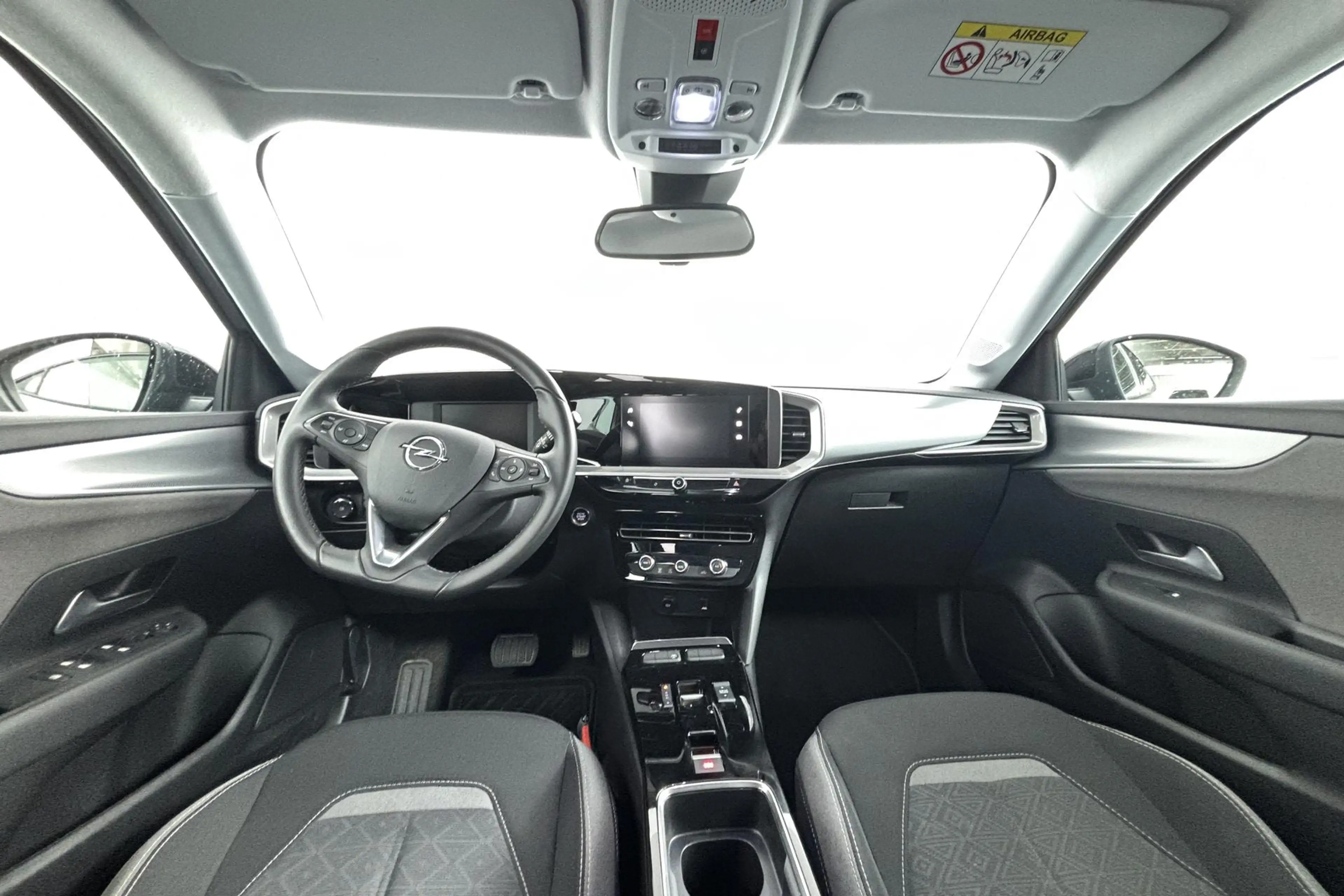 Opel Mokka-E Electric Level 2 50 kWh - Bijna Nieuw met Zeer Lag — photo 2