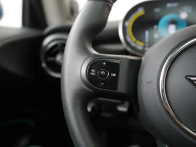 MINI Hatch view 8