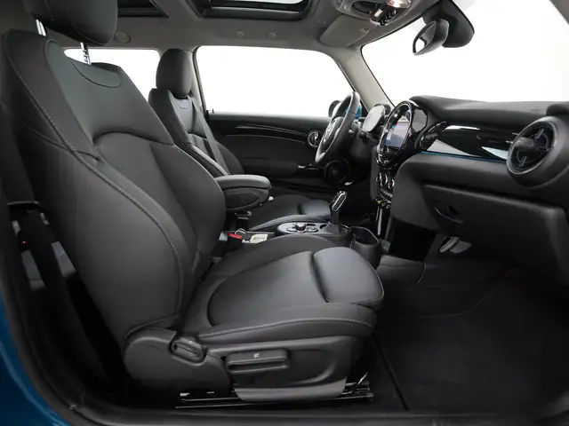 MINI Hatch view 3