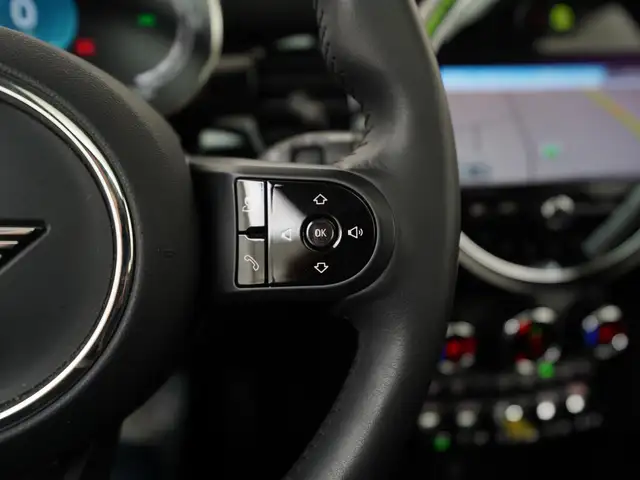 MINI Hatch view 10