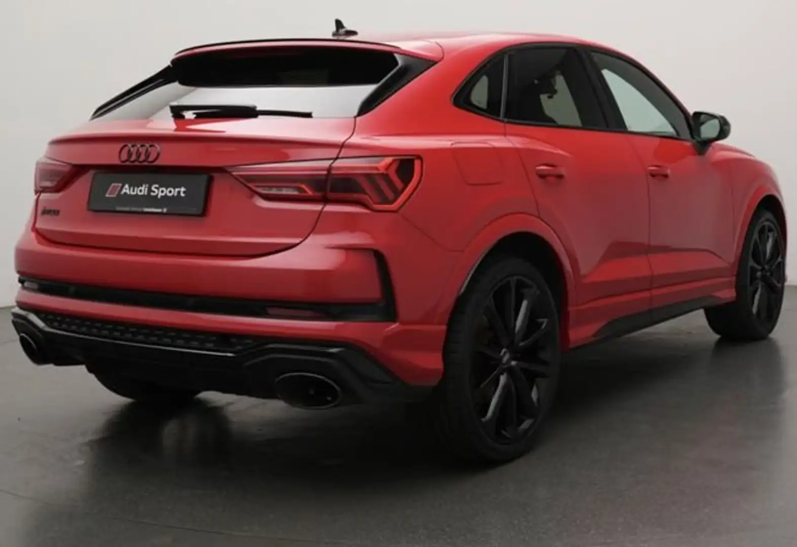 Audi Q3 RS Sportback 2.5 TFSI quattro S tronic Rojo - 2