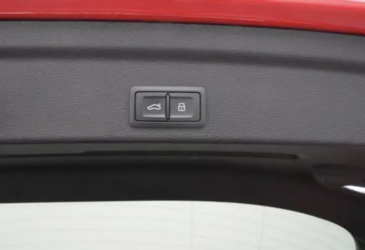 Audi Q3 2022, foto 14
