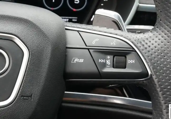 Audi Q3 2022, foto 18