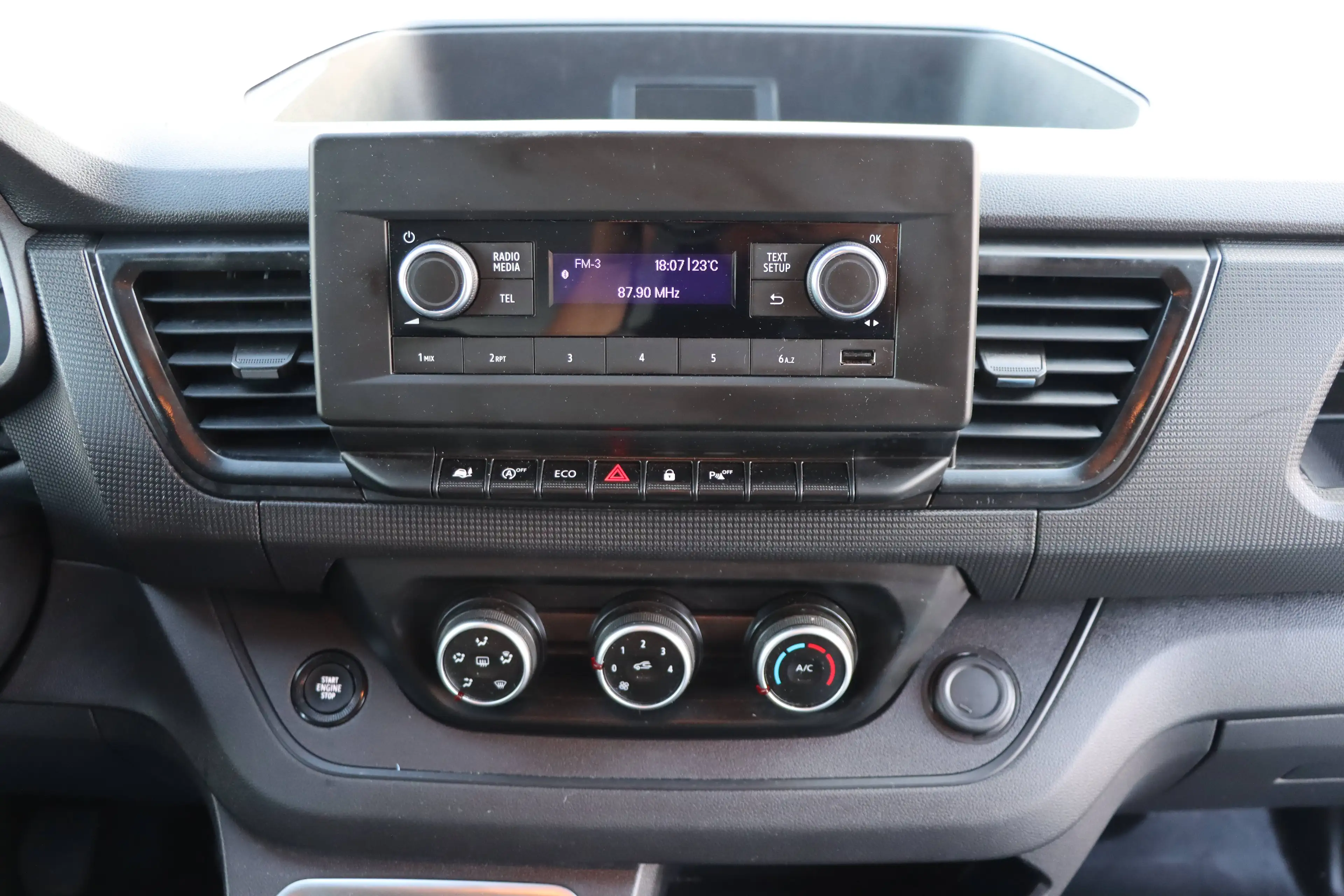 Renault Trafic L2H1 3,0t Komfort — photo 11