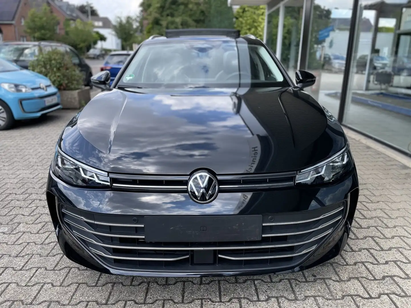 Volkswagen Passat Variant 1.5 eTSI Business PANO,NAV,KAM,AHK Noir - 2