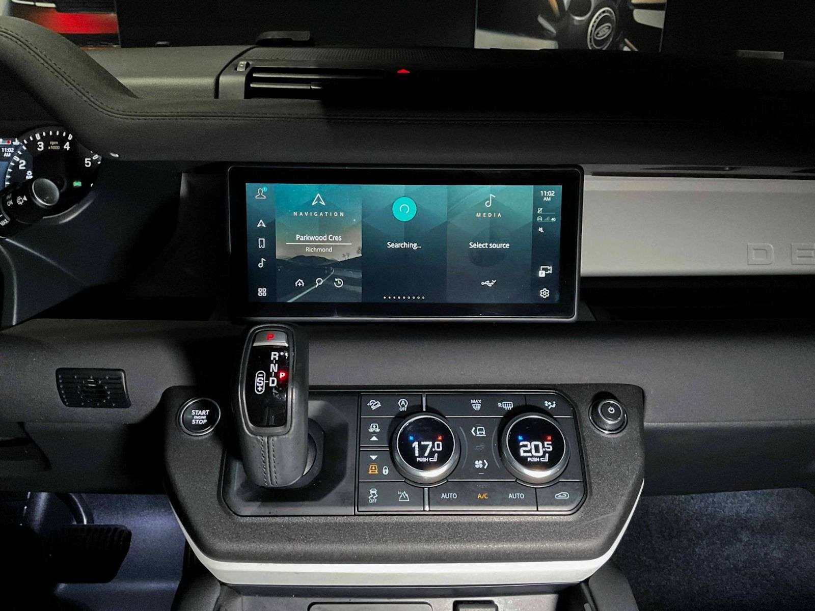 2023 Land Rover Defender SE | Sunroof | Navigation | Bluetooth | Heated Sea thumb 17
